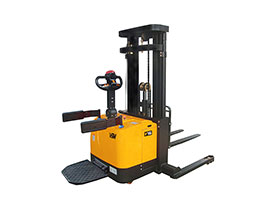 1.4-1.6T Wide Legs Electric Stacker
